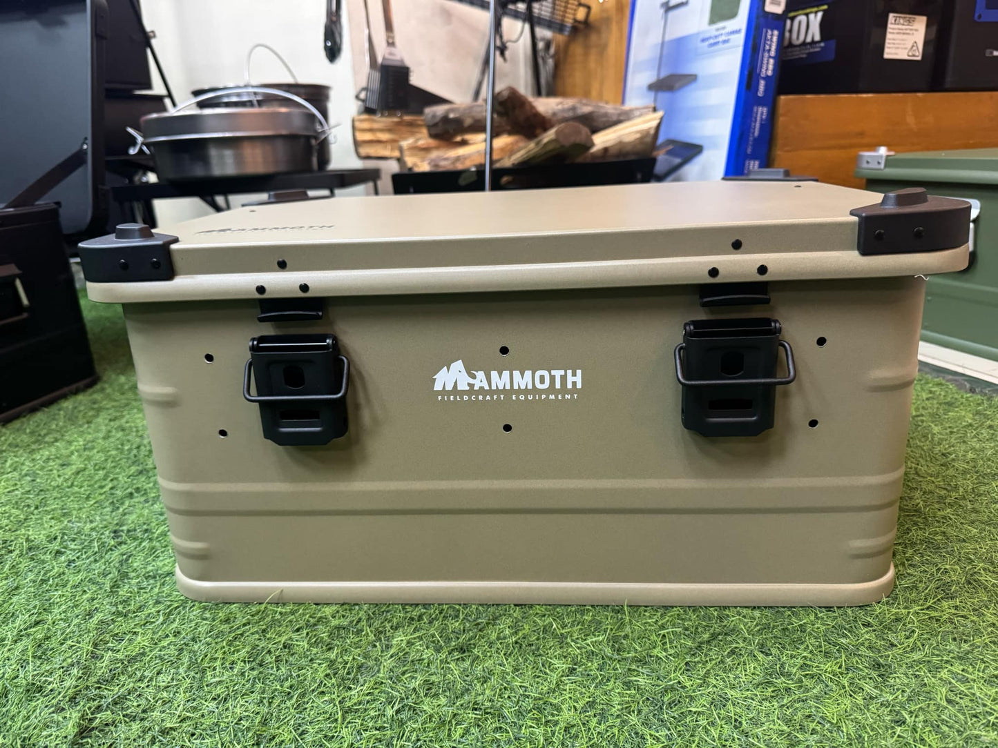 Mammoth Fieldcraft Eqiuipment Lightweight Aluminum Camp Box with Table Extension