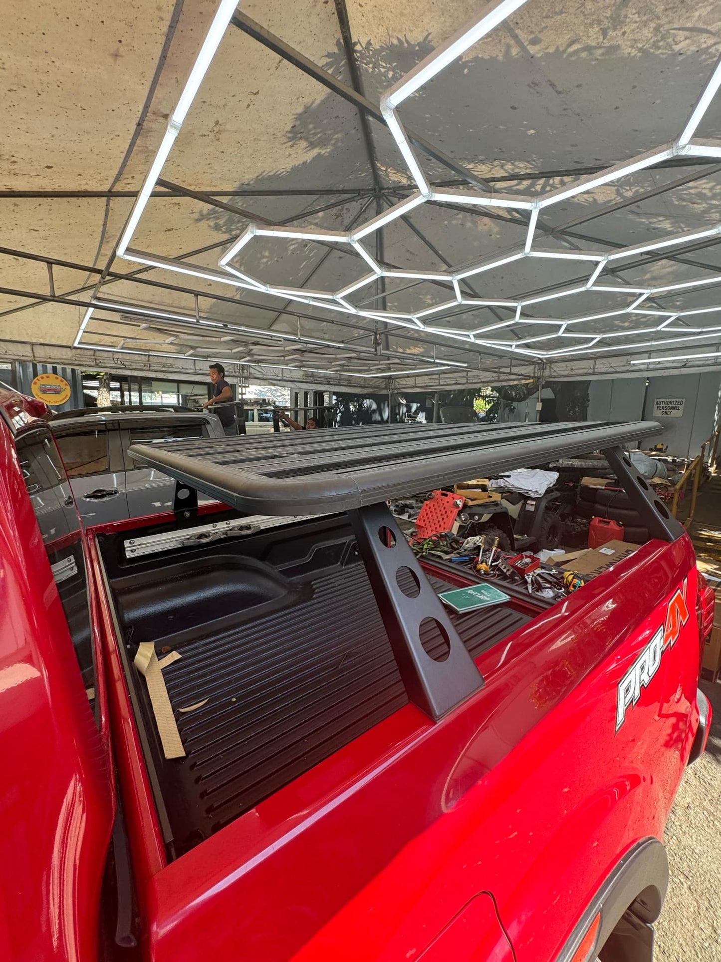 Mammoth Aluminum Bed Rack