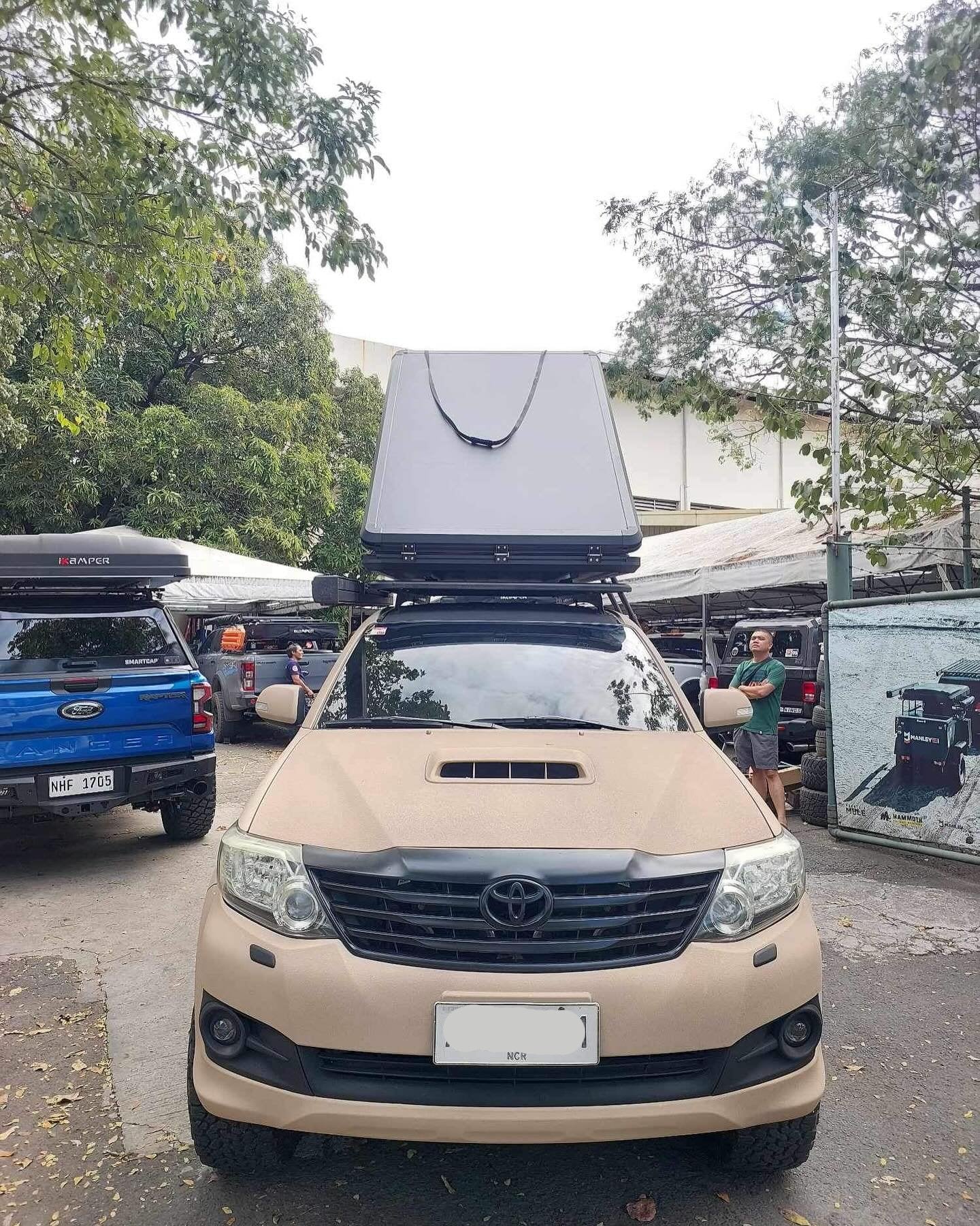 Mammoth Slimshell Rooftop tent