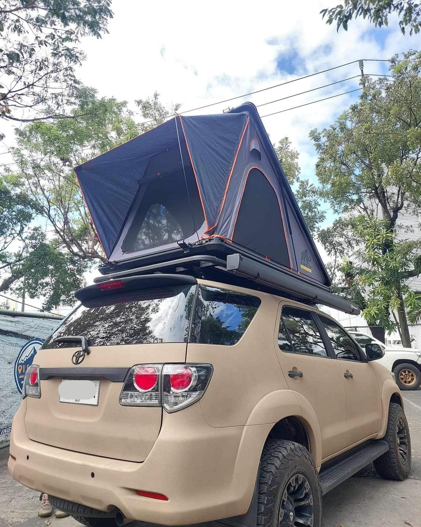 Mammoth Slimshell Rooftop tent