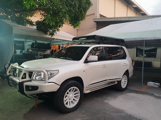 LC200 White Knight Build